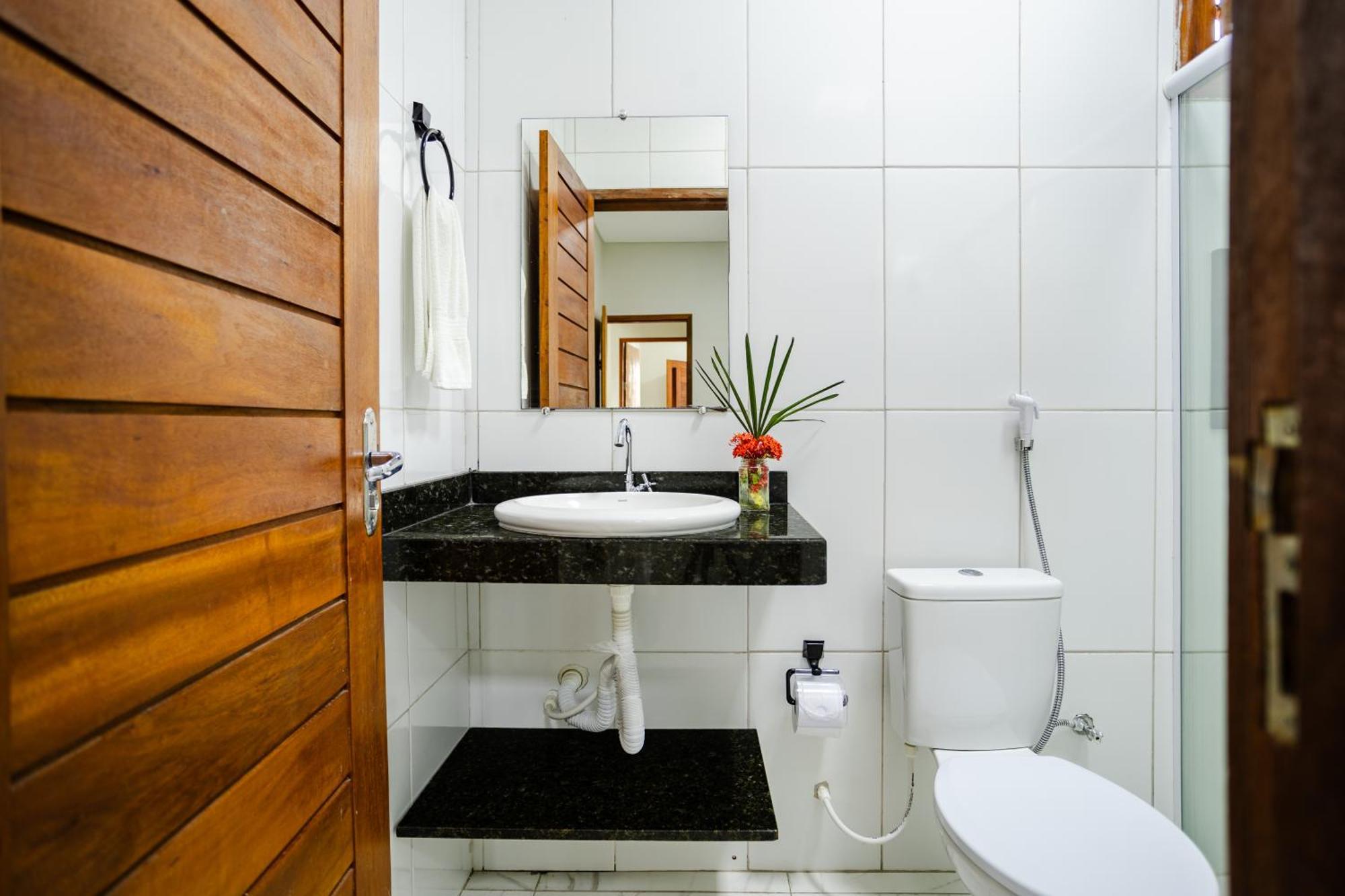 Casa No Prea Com Piscina ! Βίλα Εξωτερικό φωτογραφία